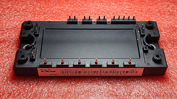 Módulo IGBT 7MBR50UA120