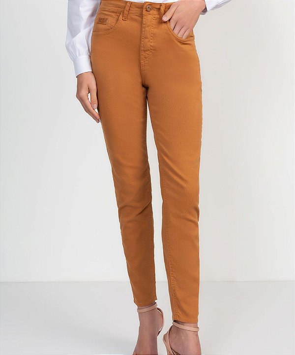 CALÇA SARJA TURMALINA CIGARRETE FLOR DE LIS F22316