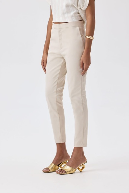 Calça Alfaiataria Flor de Lis F67685