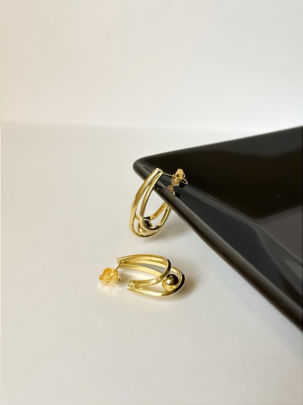 Brinco com Hastes e Esfera Lisas