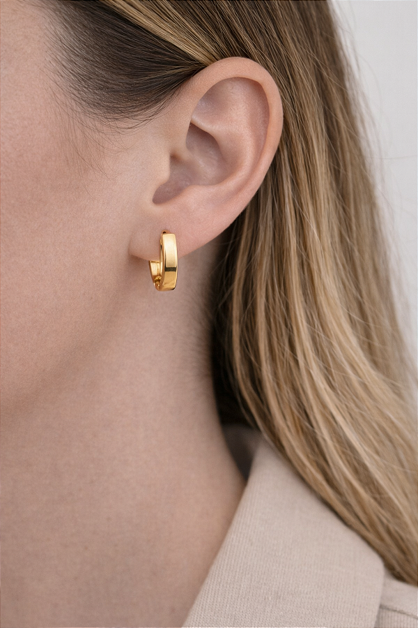 Brinco Argola Click V - Folheado a Ouro 18K