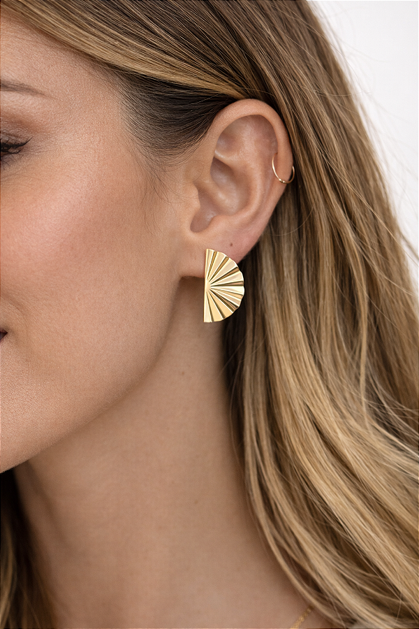 Brinco Janice - Leque geometrico Folheado a Ouro 18K