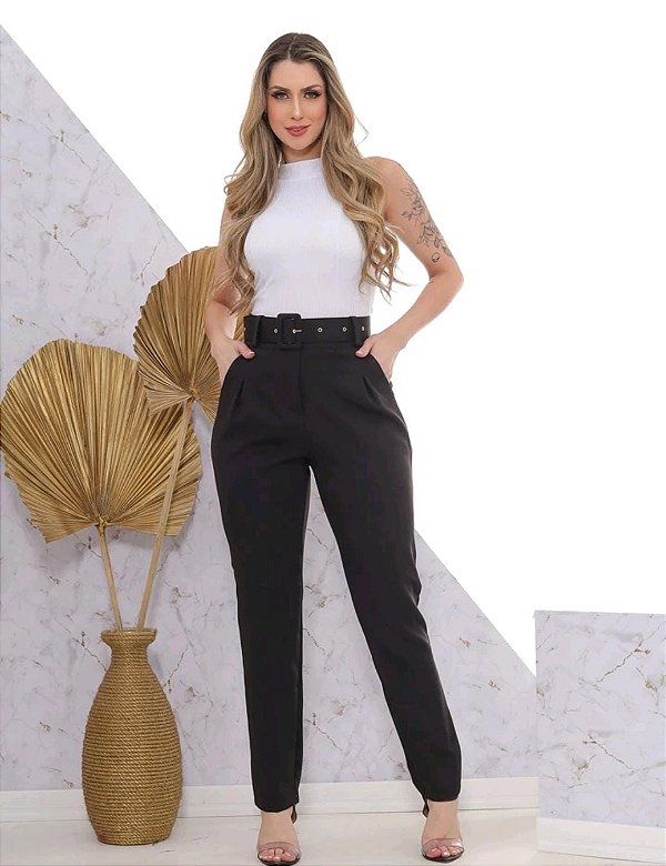 Calça de alfaiataria com cinto