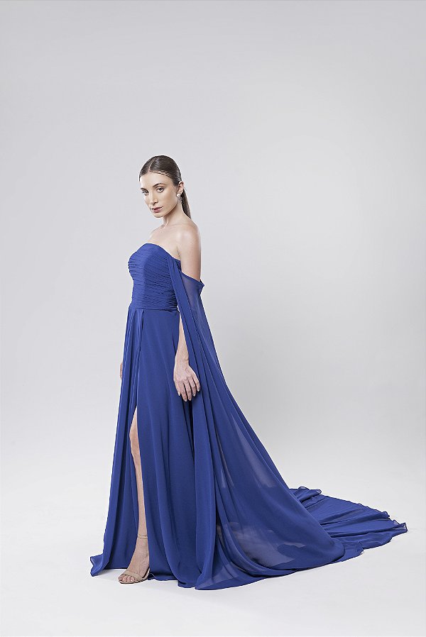 Vestido longo tomara que caia fluído com manga capa Venus
