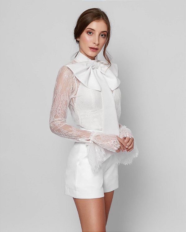 Camisa em renda francesa laço