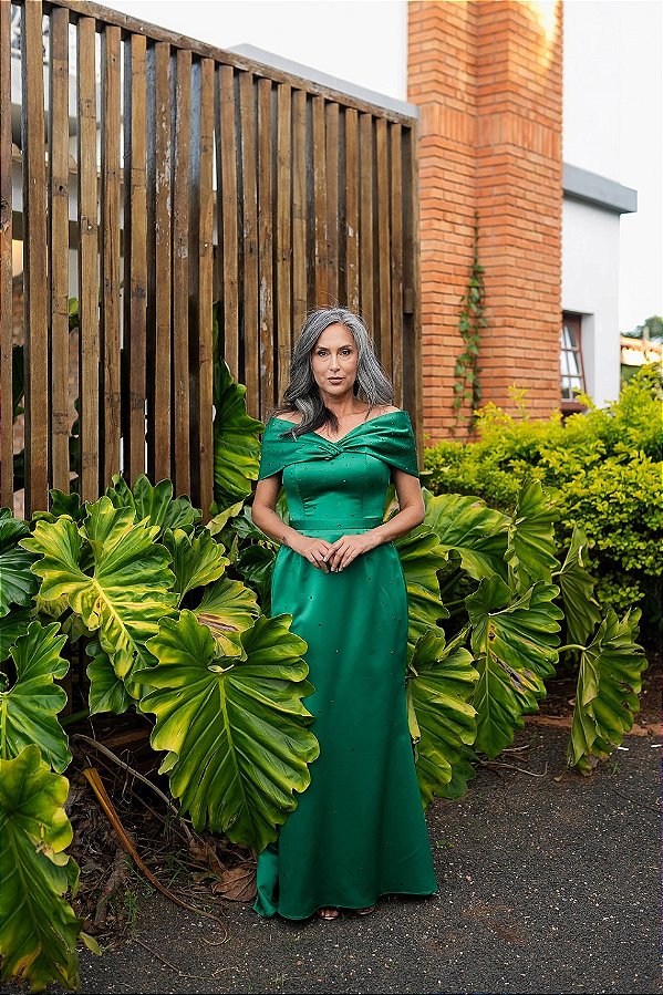 VESTIDO APLICAÇÃO DE CRISTAIS PÉTALAS