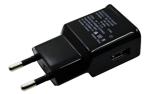 Adaptador de Tomada USB MXT Universal 5V 2.1A