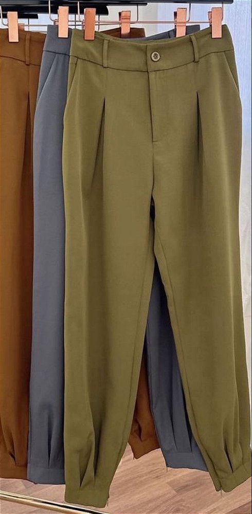 Calça alfaiataria cenoura preta