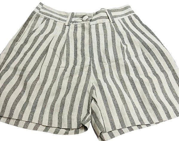 Bermuda listrada off e cinza linho