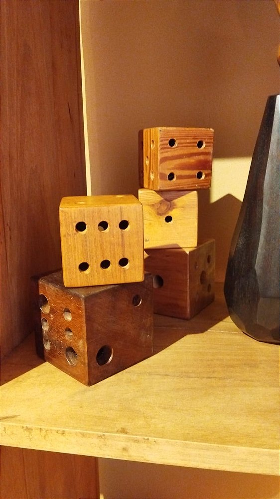 Dados de Marchetaria
