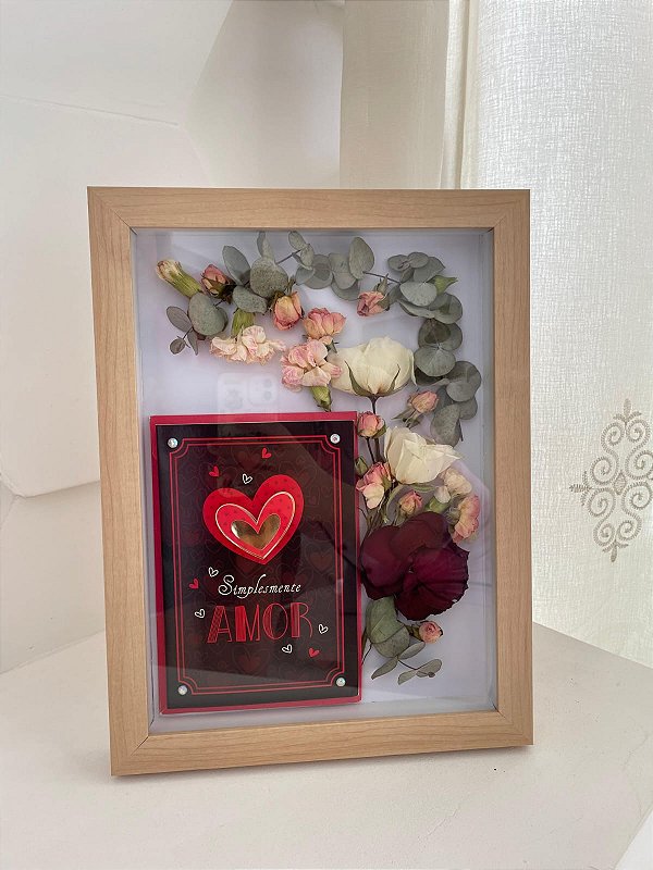 QUADRO COM FLORES NAMORADOS