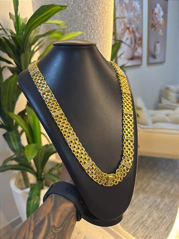 CORRENTE ESTEIRA CADEADO CRAVEJADA DE 17mm (NINO ABRAVANEL) - BANHADO A OURO