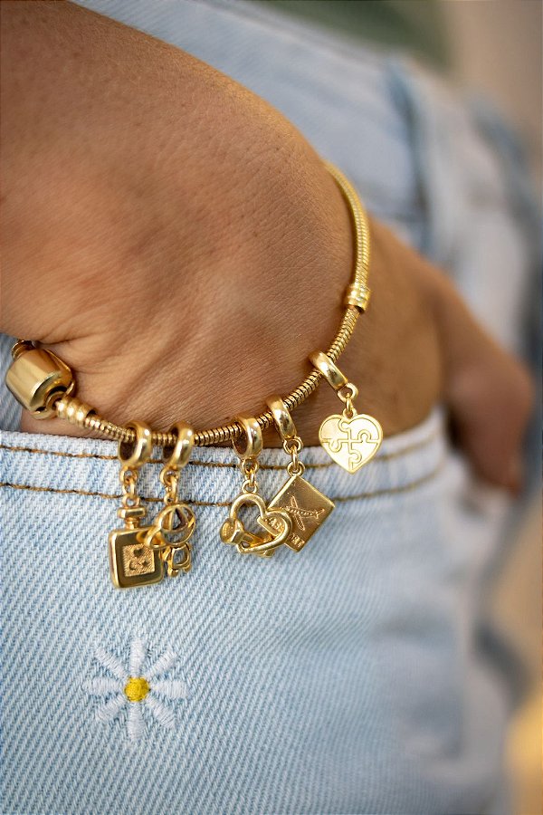 PULSEIRA PANDORA COM 5 BERLOQUES