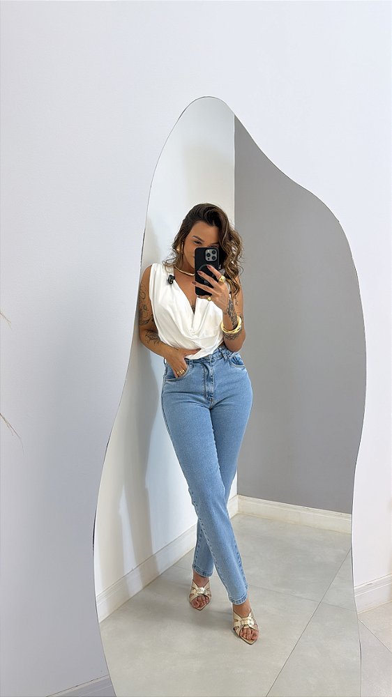 Calça Mom c/ laicra