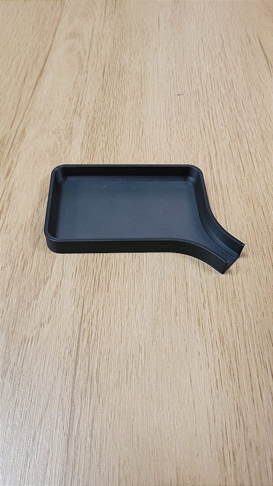 Bandeja 3D com Funil para componentes