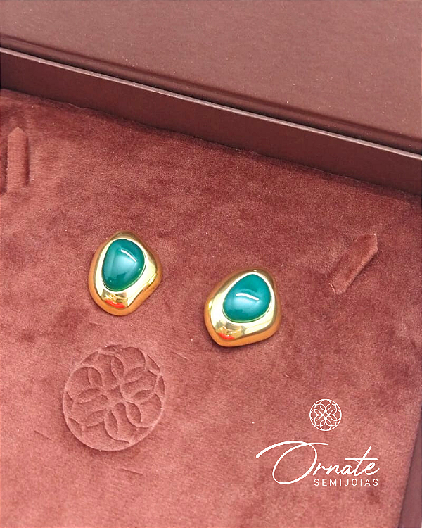 BRINCO DE PEDRA AGATA VERDE GEOMETRICO DOURADO