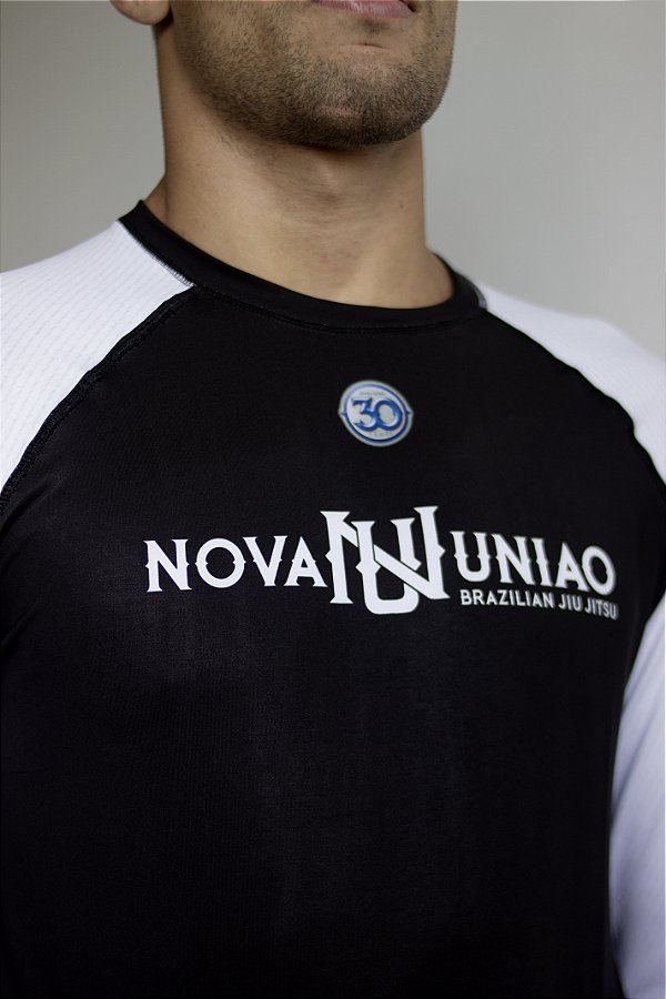 Rashguard NU collab Tauron . Manga Longa . Branca
