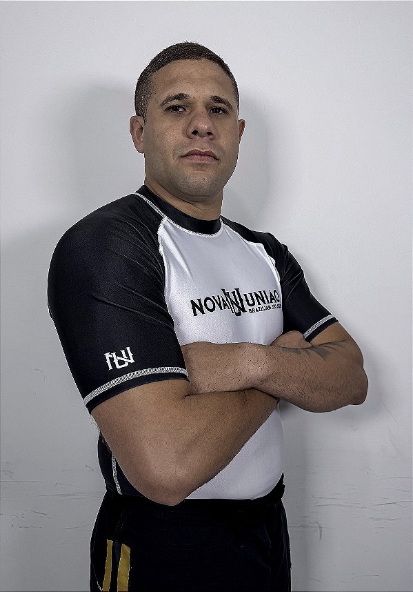 Rashguard NU Branca & Preta 2.0