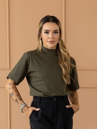 BLUSA T-SHIRT GOLA ALTA