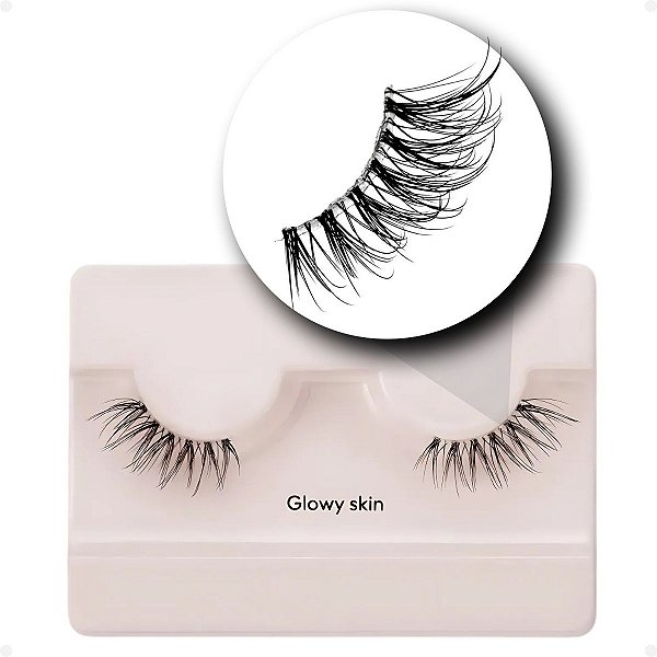 Cílios Postiços Kiss New York The New Natural Glowy Skin Metadinha NNH01B
