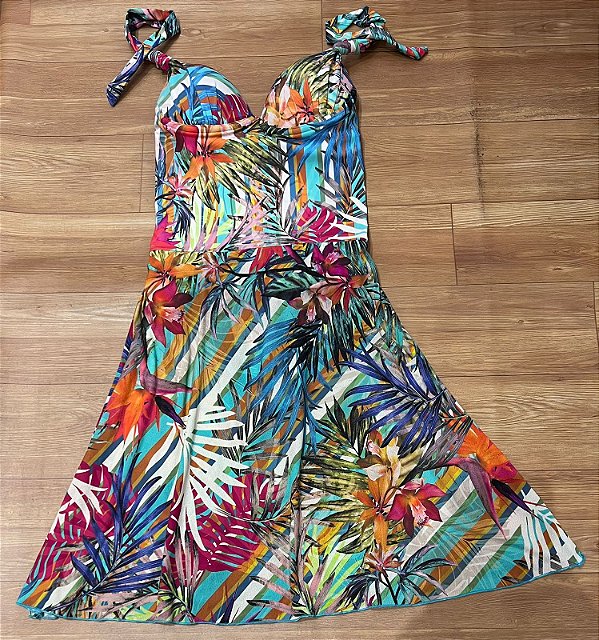 Maiô Feminino com Saia e Bojo Meia-Taça com Aro Disfarça Barriga Elegante