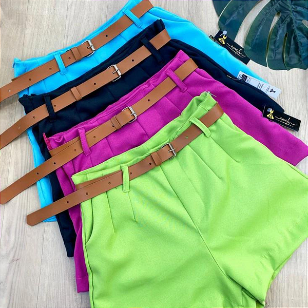 Short alfaiataria, tamanho G,cor roxo