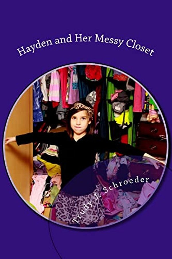 Hayden And Her Messy Closet-..