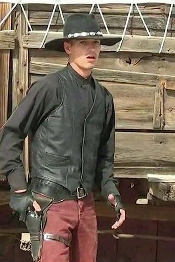 The Tennessee Gunfighter-..