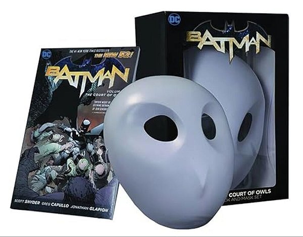 Batman: The Court Of Owls Mask And Book Set-..