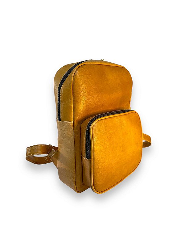 Mochila Feminina de Couro  de Bode Pequeno-Médio