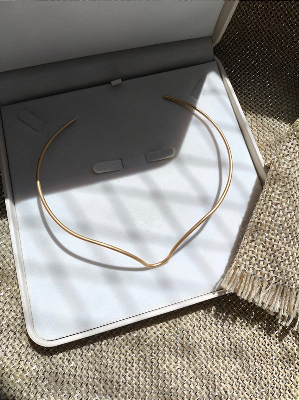 Colar Aro acetinado banho ouro 18k