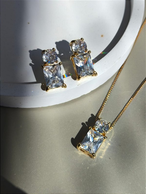 Conjunto cravejado com zirconias banho ouro 18k