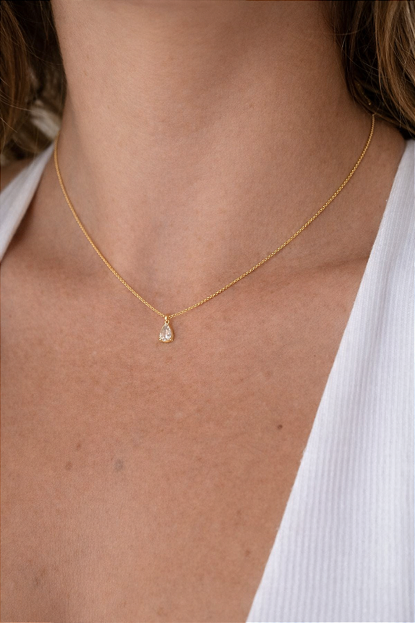 Colar com pingente gota banho ouro 18k