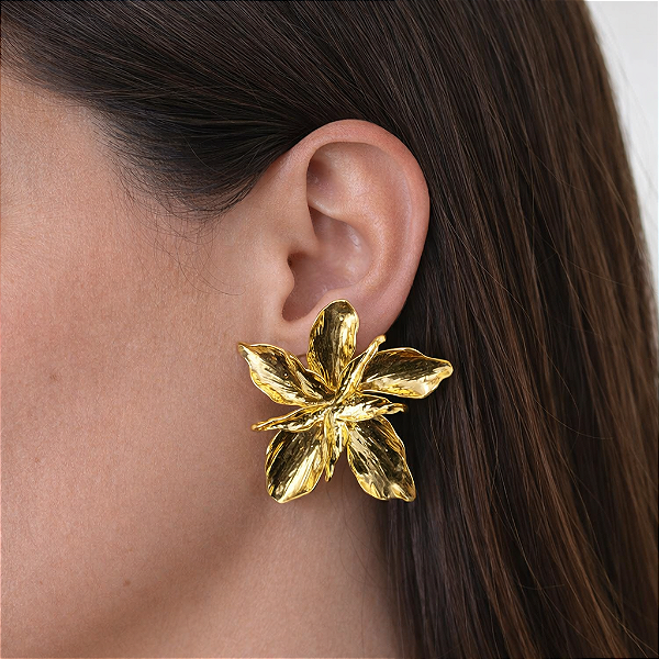 Brinco flor banhado a ouro 18k