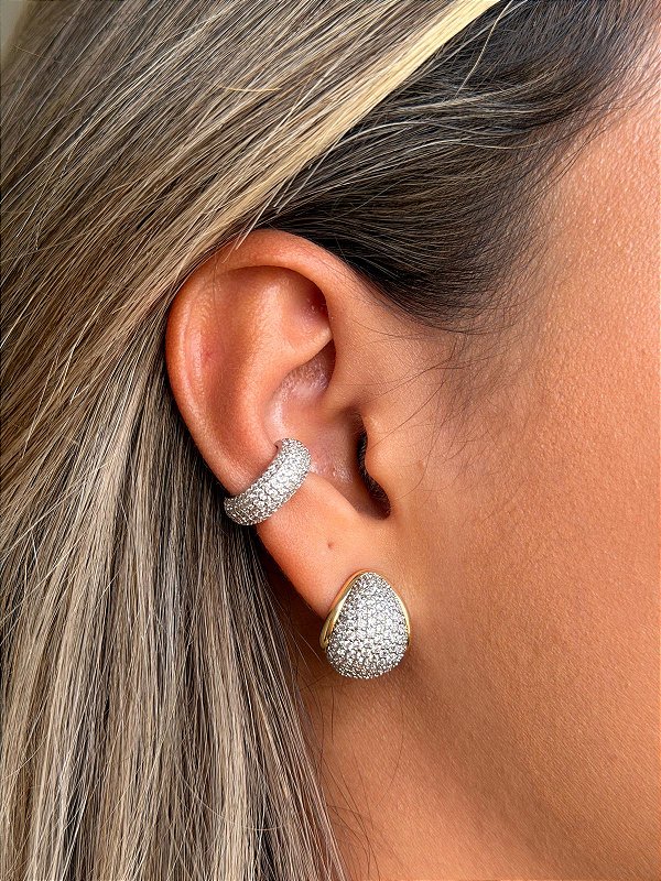 Brinco gota cravejado com zirconias