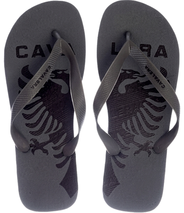 Chinelo Cavalera Logo Cinza