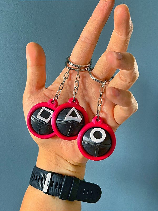 Kit com 3 chaveiros Round6