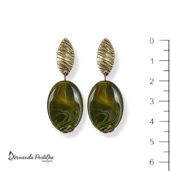 BRINCO RESINA OVAL VERDE OLIVA 12472
