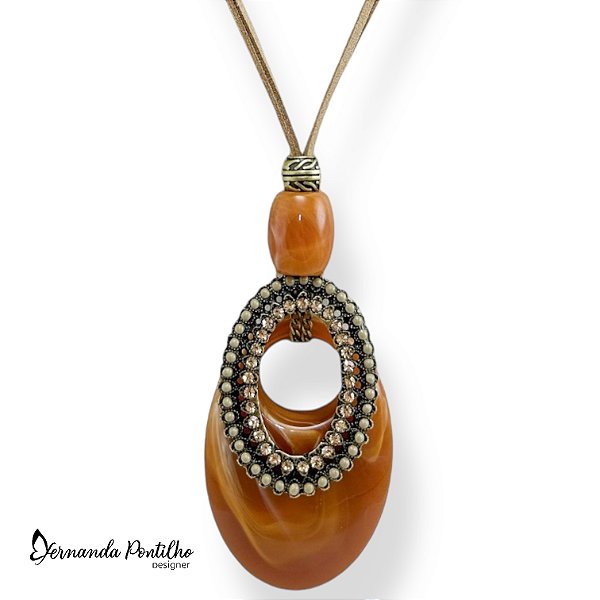 Colar longo c/ cordão, resina e argola oval de metal c/ strass - terracota 12550