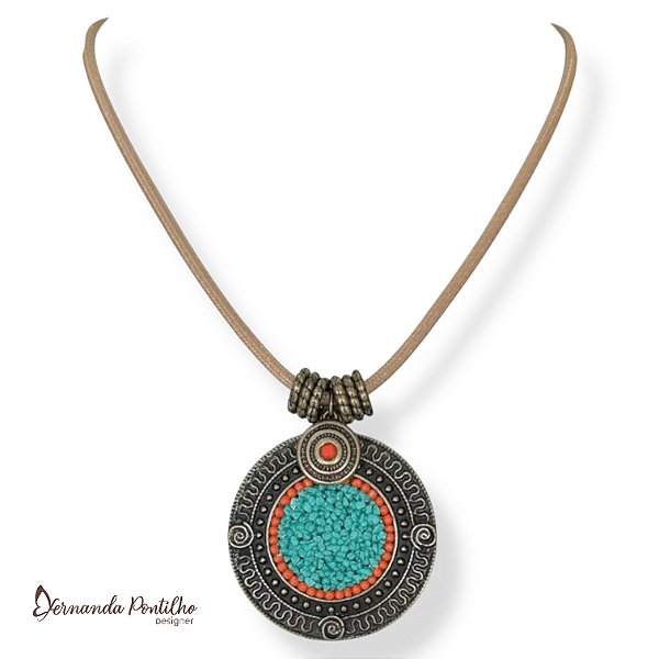 Colar curto cordão e mandala c/ cascalho - coral e turquesa 12638