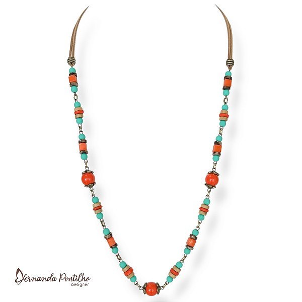 Colar médio c/ cordão, bolas e entremeios coral e turquesa 12698