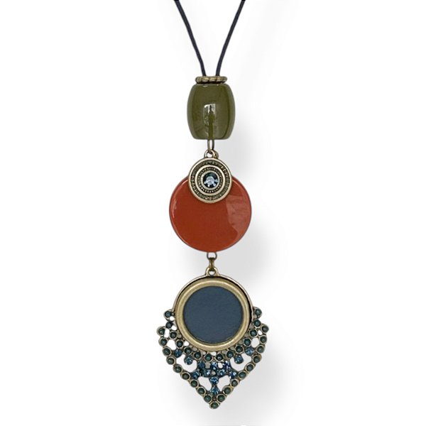 Colar longo de cordão ajustável c/ resinas e Ping. Metal c/ couro e strass - colorido 12810