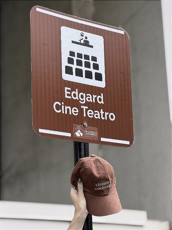 Boné Cinema é Cachoeira marrom