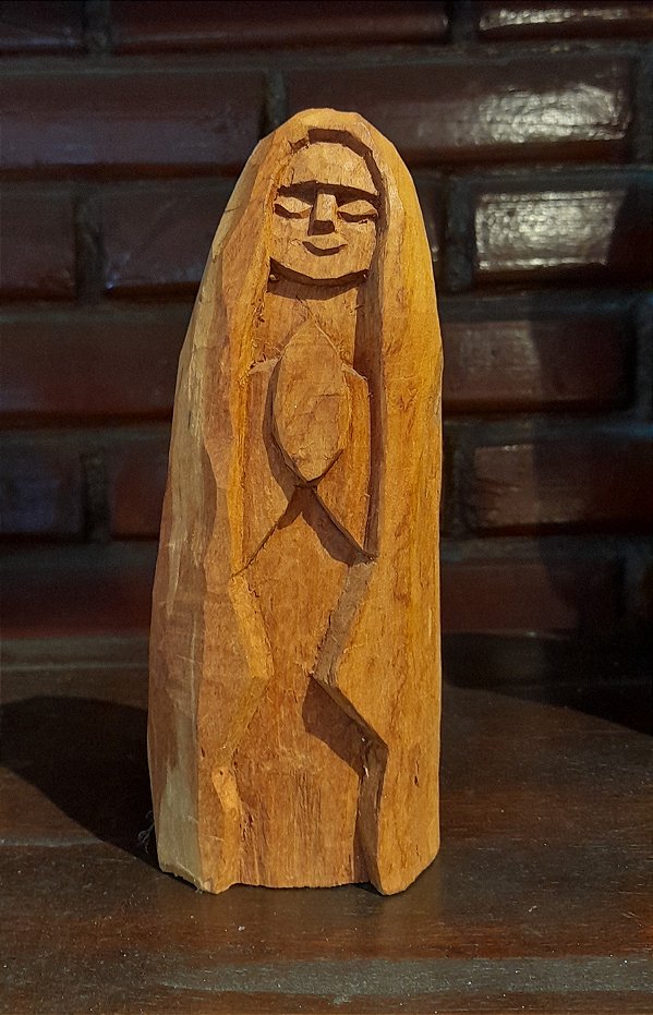 Escultura- Nossa Senhora em madeira simples