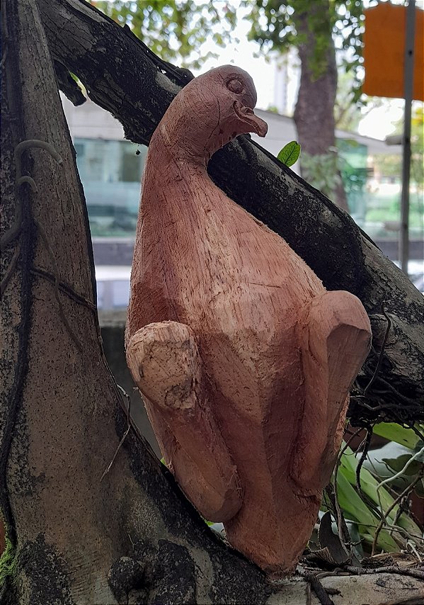 Escultura em madeira - pombo