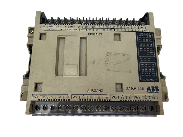Controlador programável GJV3 0724 01R1 ABB usado