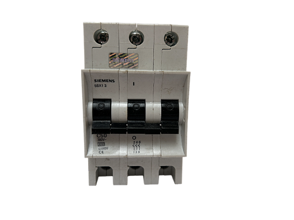 Disjuntor tripolar 50A curva C 5SX13507 Siemens usado