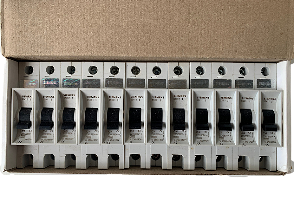 11 pçs Disjuntor Monopolar 4A 3kA curva C 5SX11047 Siemens