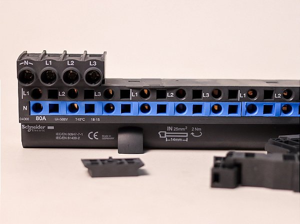 Distribuidor multiclip 4 polos 80A 24 módulos 04000 Schneider Electric
