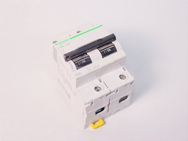 Disjuntor bipolar 80A C120N 10kA A9N18361 Schneider Electric Usado